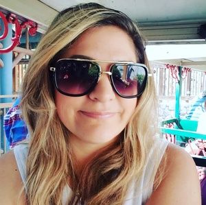 Meet your Posher, Lauren